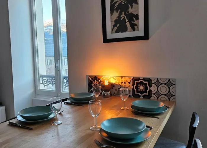 Апартаменты Le Cocon De La Pare- Superbe T3 Plein Centre *